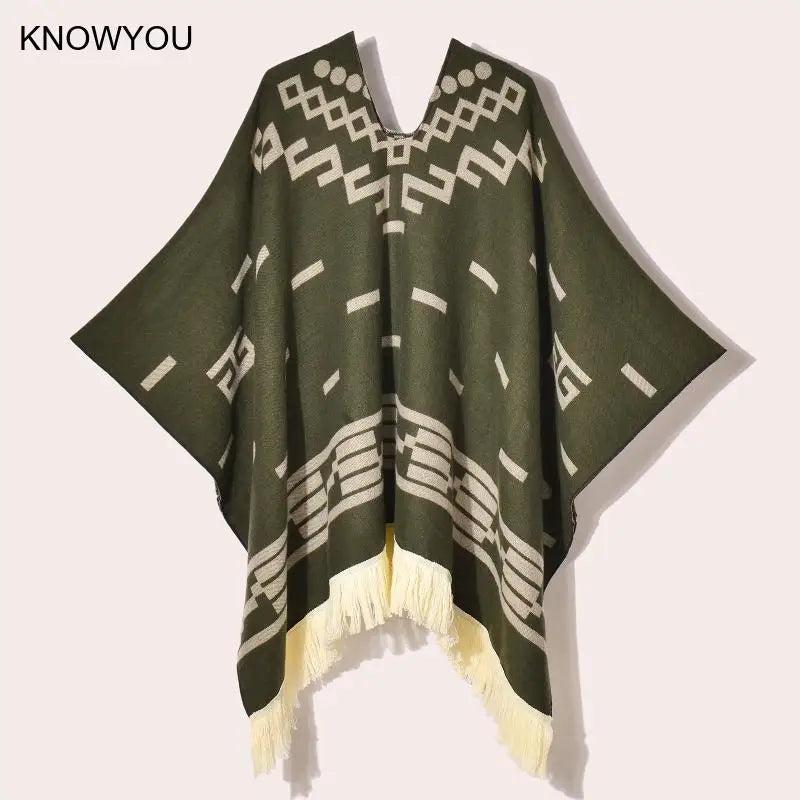 Poncho Noir à Franges