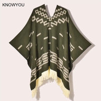 Poncho Noir à Franges