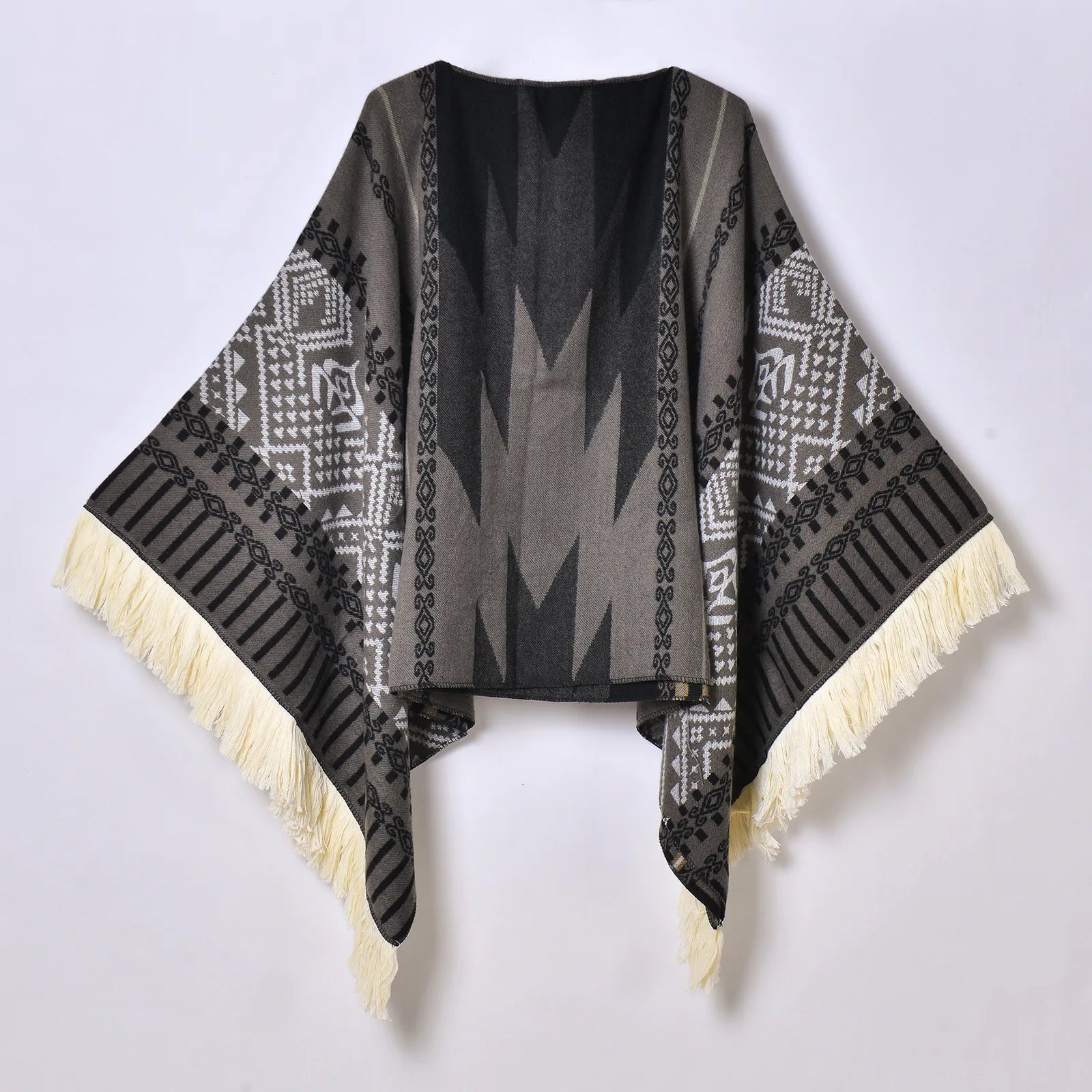 Poncho Noir à Franges