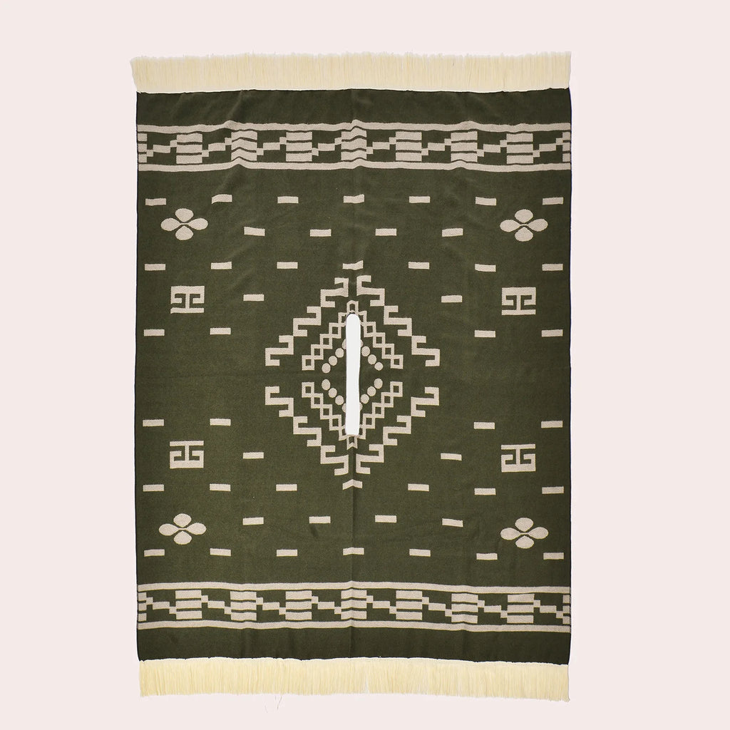 Poncho Noir à Franges