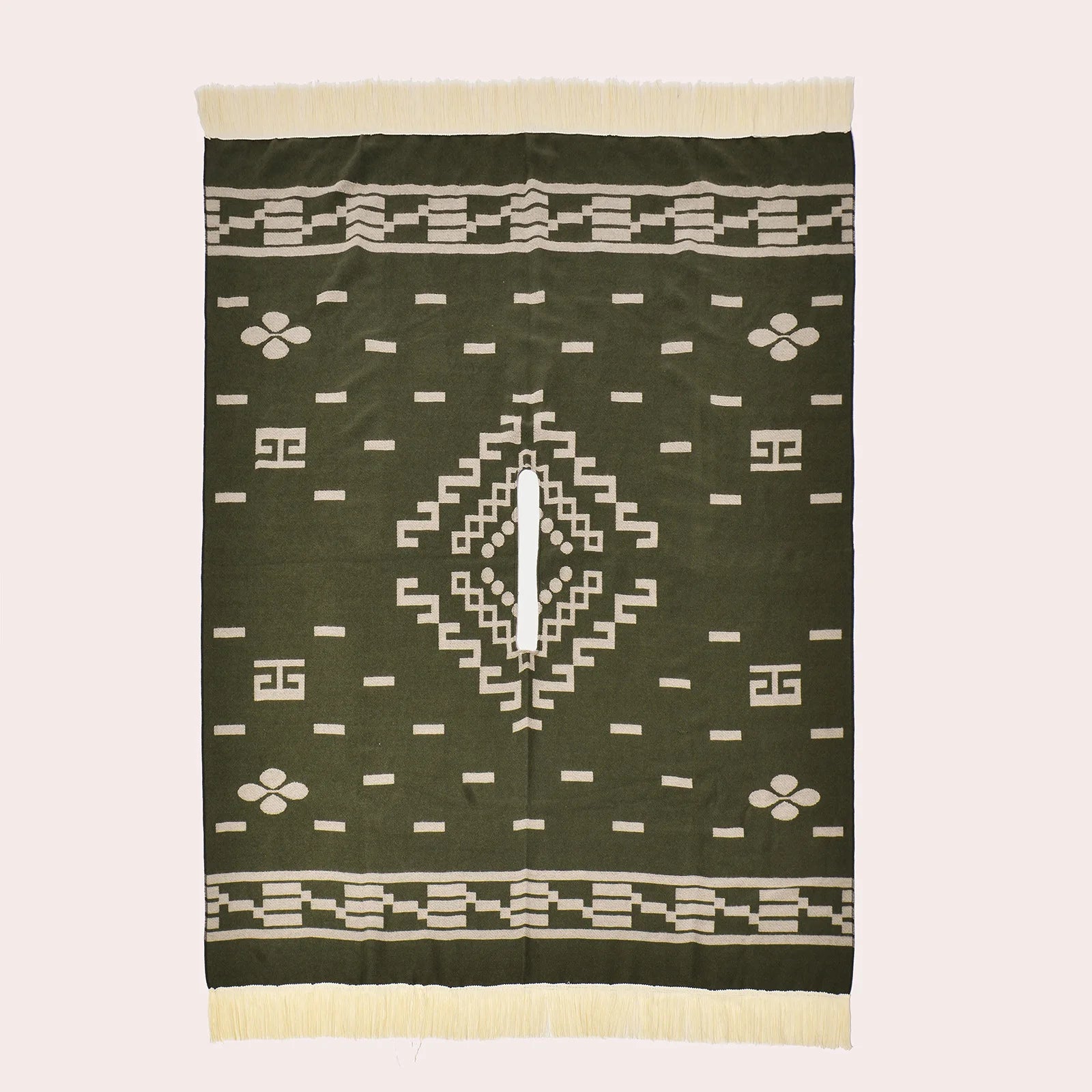 Poncho Noir à Franges