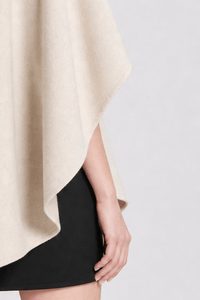 Cape Femme avec Col Fourrure