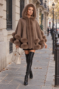 Cape Femme Fourrure avec Capuche