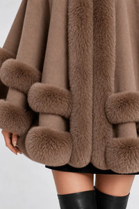Cape Femme Fourrure avec Capuche