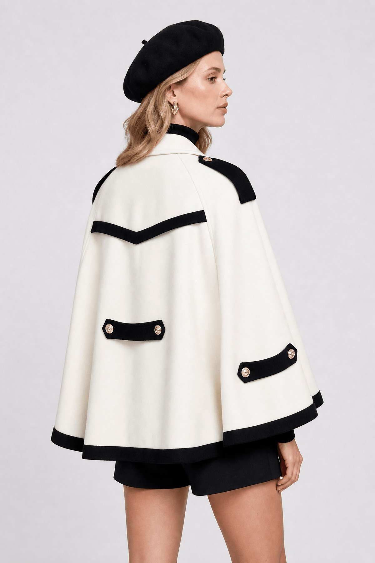 Cape Femme Longue Blanche