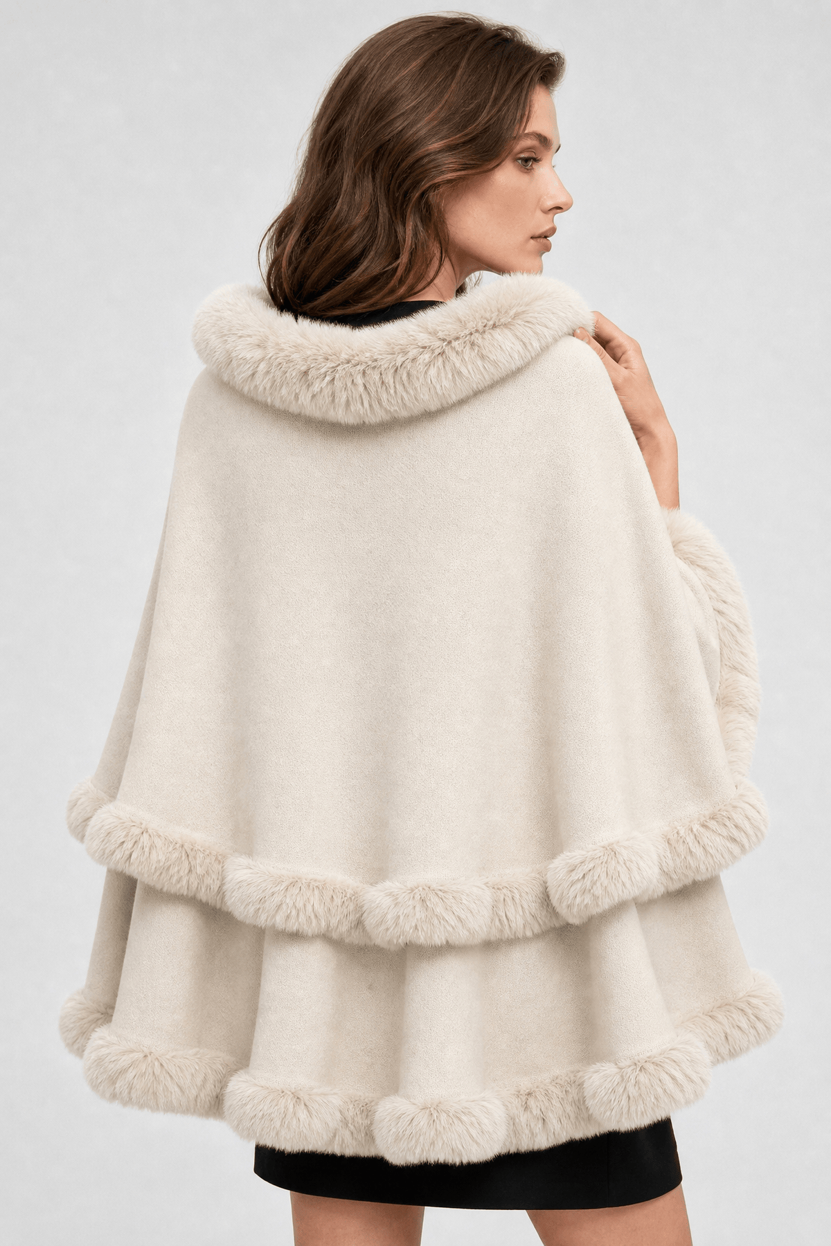 Cape Femme Longue en Laine