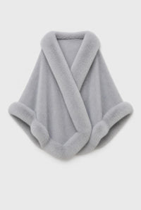 Cape Femme Mariage Hiver