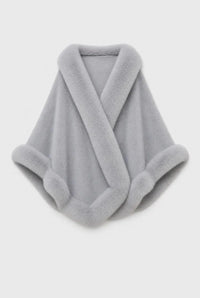Cape Femme Mariage Hiver