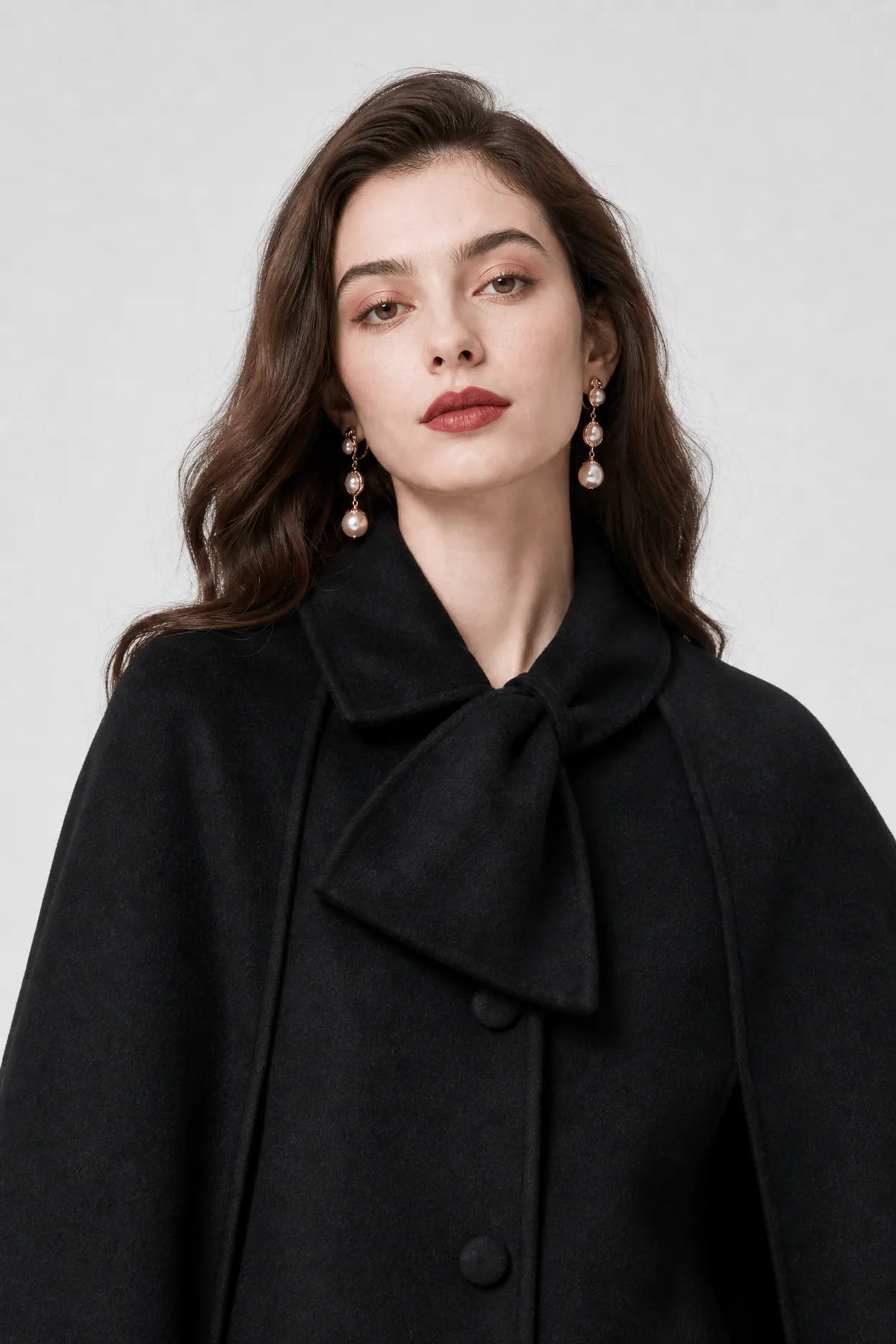 Cape Noire Femme Laine