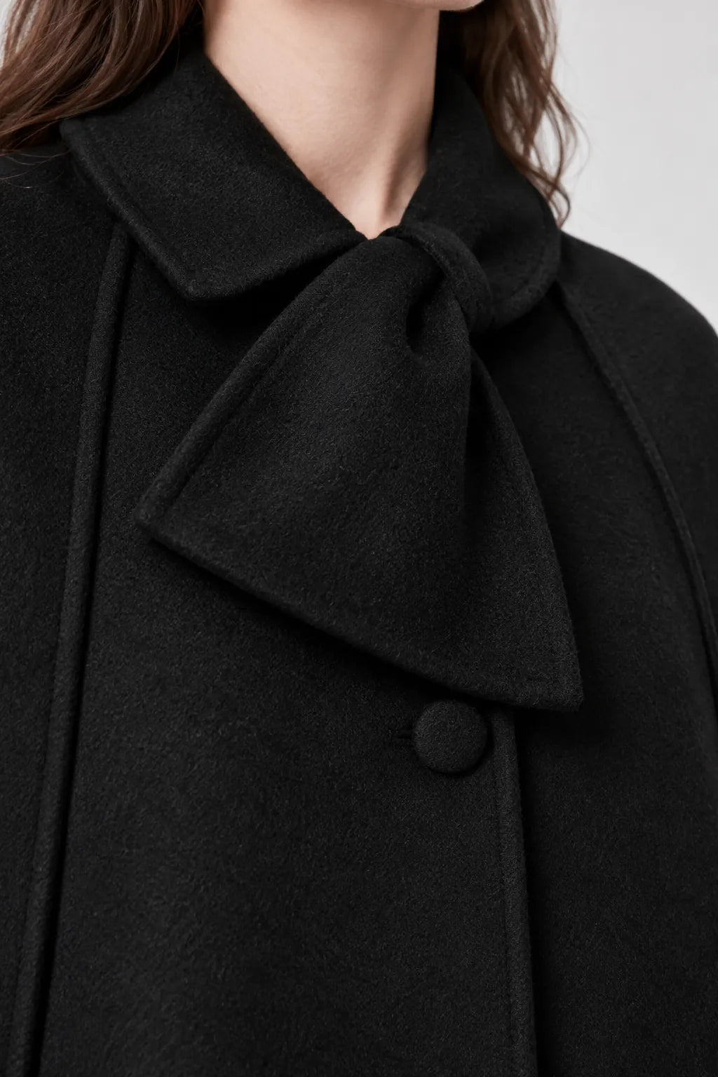 Cape Noire Femme Laine