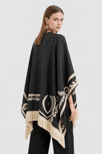 Poncho Noir à Franges